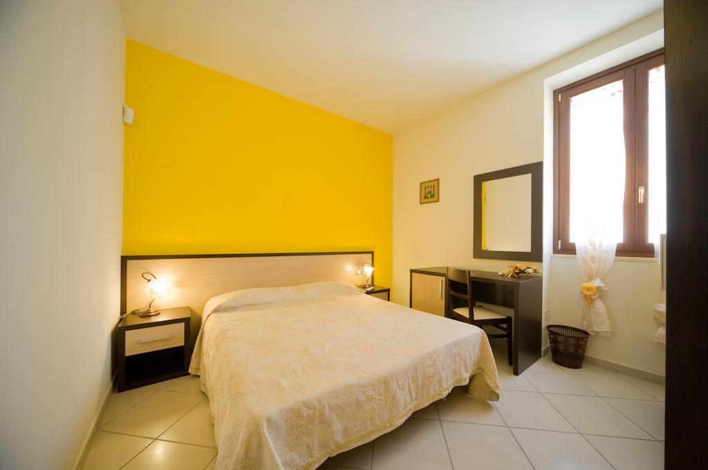 Hotel Quattro Ducati Trani Pokoj fotografie